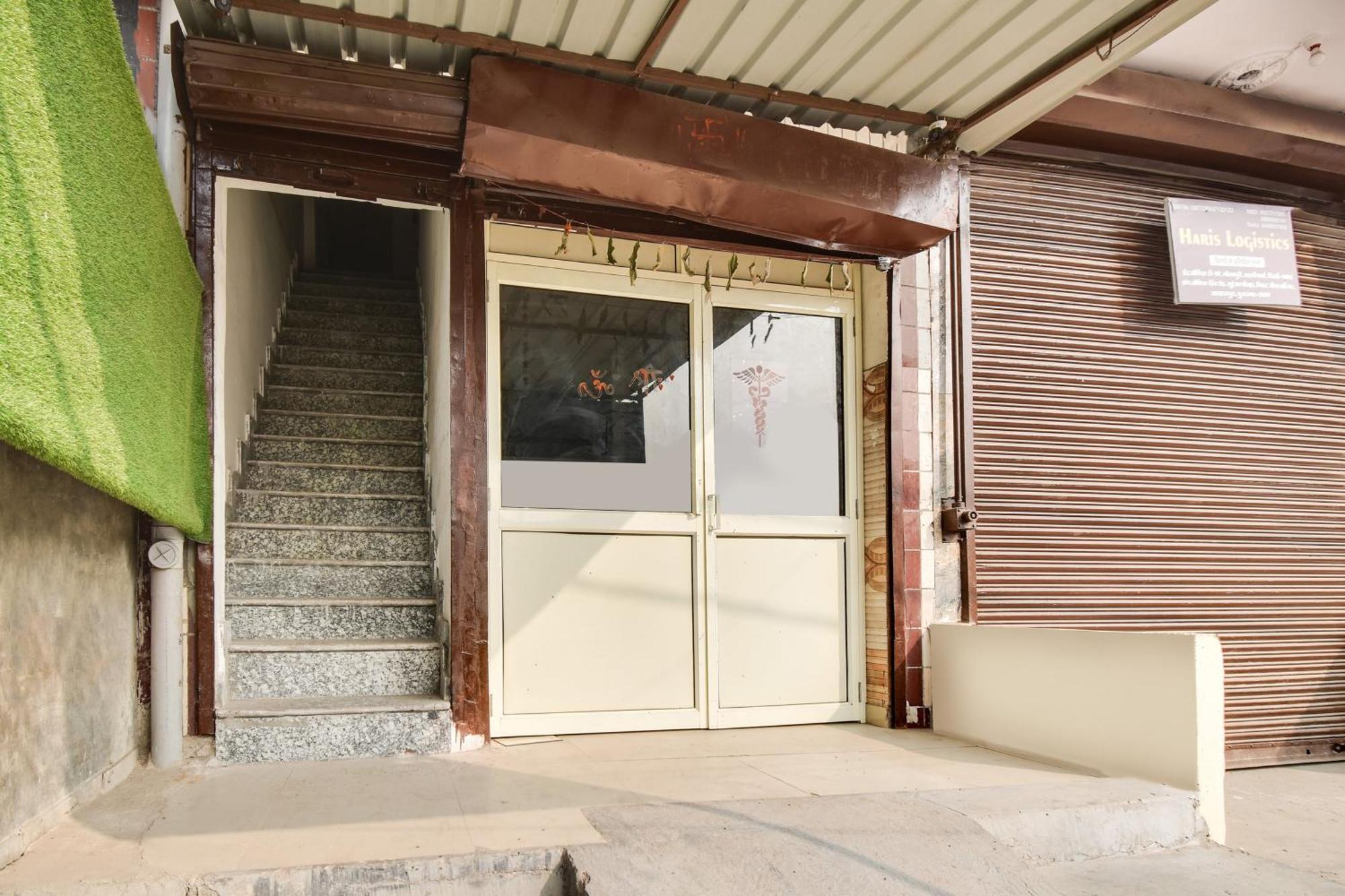 Hotel O Golden King Guest House Nova Deli Exterior foto