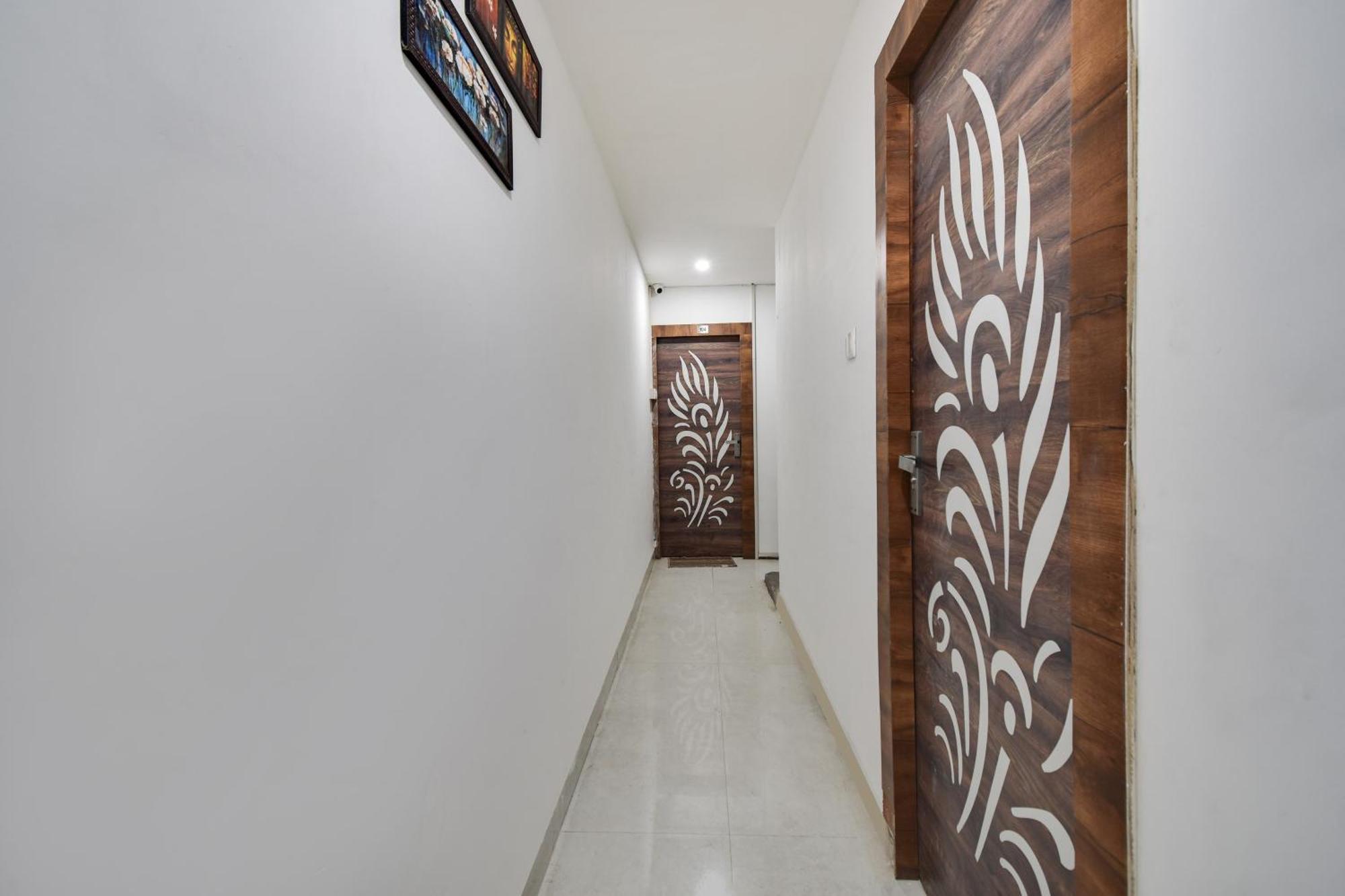Hotel O Golden King Guest House Nova Deli Exterior foto